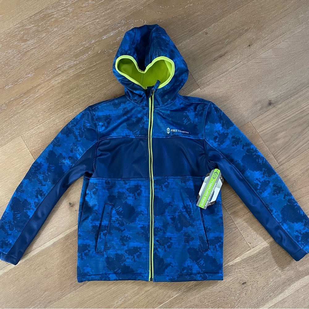 Free Country “Super Softshell” boys size 14/16 jacket.  $75 value